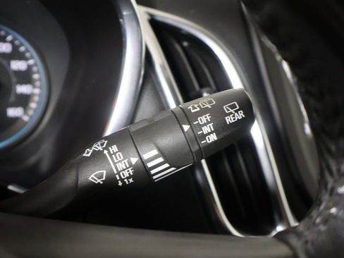 Used 2019 Chevrolet Equinox LT w/ Driver Convenience Package FWD image 37