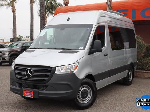 Used 2024 Mercedes-Benz Sprinter 2500 image 3