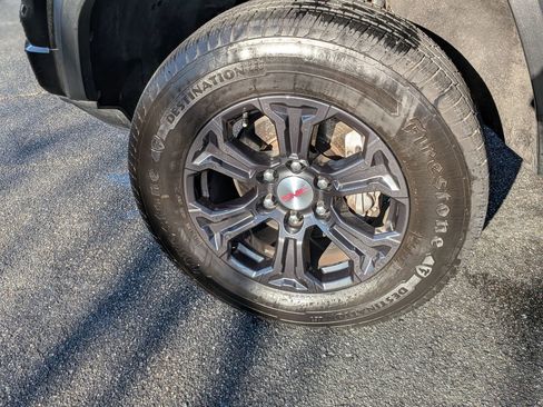 Used 2023 GMC Canyon Elevation w/ Convenience Package image 12