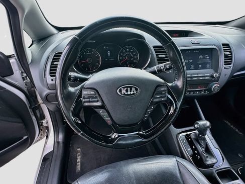 Used 2018 Kia Forte EX FWD image 12