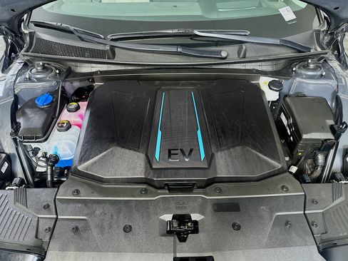 Used 2024 Hyundai Ioniq 5 Limited image 35