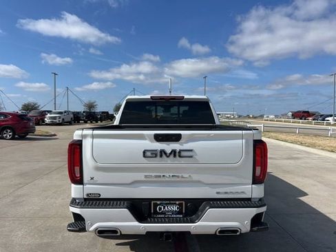 Used 2024 GMC Sierra 1500 Denali Ultimate image 9