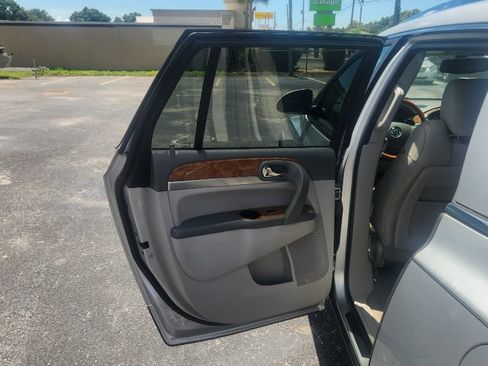 Used 2012 Buick Enclave Leather AWD/4WD image 11
