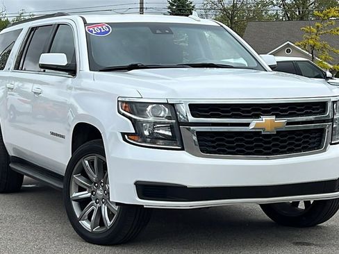 Used 2020 Chevrolet Suburban LT image 2