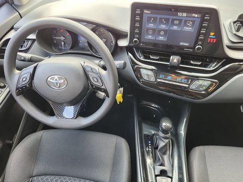 Used 2020 Toyota C-HR LE image 25