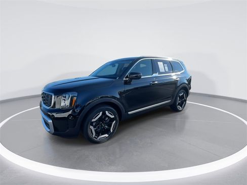 Used 2025 Kia Telluride S image 4