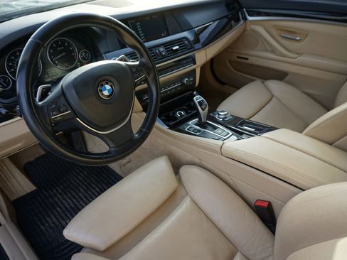 Used 2011 BMW 535i xDrive Sedan image 23