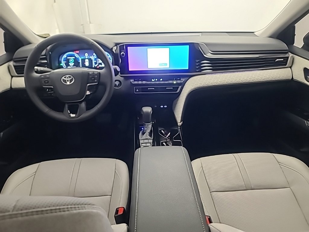 Used 2026 Toyota Camry XLE AWD/4WD image 21