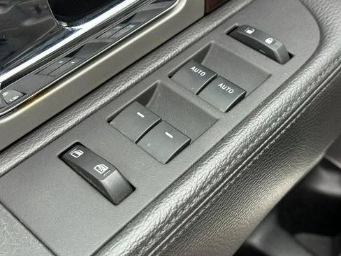 Used 2014 Ford F150 Platinum image 17