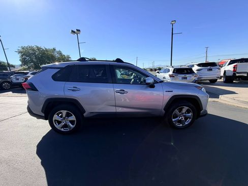 Used 2021 Toyota RAV4 Limited AWD/4WD image 2