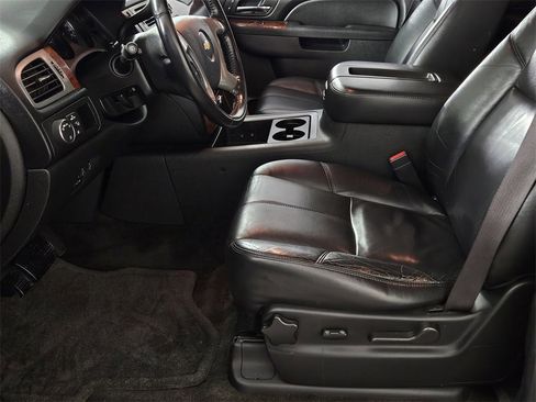 Used 2012 Chevrolet Suburban LT w/ Texas Edition image 24