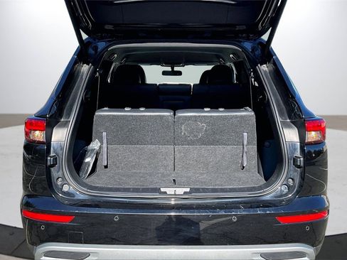 Used 2024 Mitsubishi Outlander SE image 26