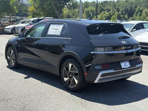 New 2026 Hyundai Ioniq 5 SE RWD image 9