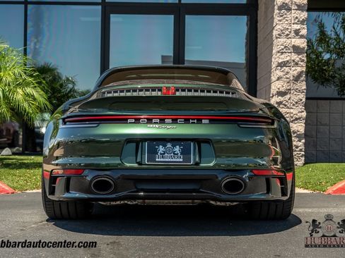 Used 2024 Porsche 911 AWD/4WD image 7