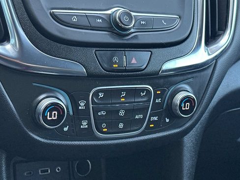 Used 2022 Chevrolet Equinox LT AWD/4WD image 20