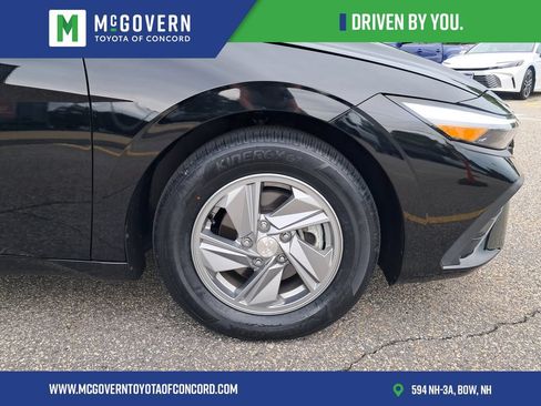 Used 2024 Hyundai Elantra SE FWD image 12