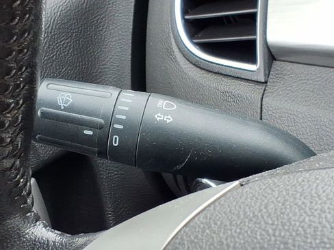Used 2013 Ford Taurus SEL FWD image 26