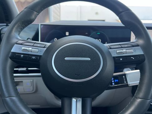 Certified 2025 Hyundai Tucson Limited image 25