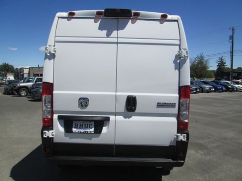 Used 2026 RAM ProMaster 2500 w/ Convenience Group FWD image 5