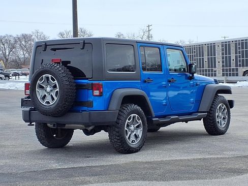 Used 2015 Jeep Wrangler Unlimited Rubicon w/ Connectivity Group image 26