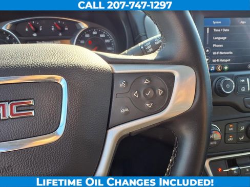 Used 2023 GMC Terrain SLT image 14