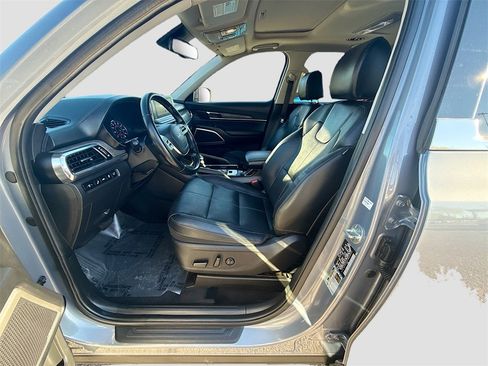 Used 2022 Kia Telluride EX w/ EX Premium Package image 21