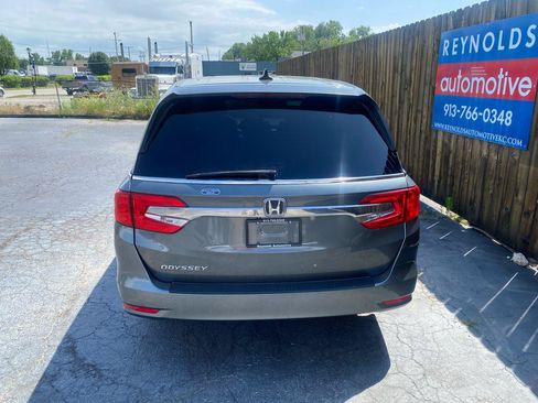 Used 2018 Honda Odyssey EX image 7