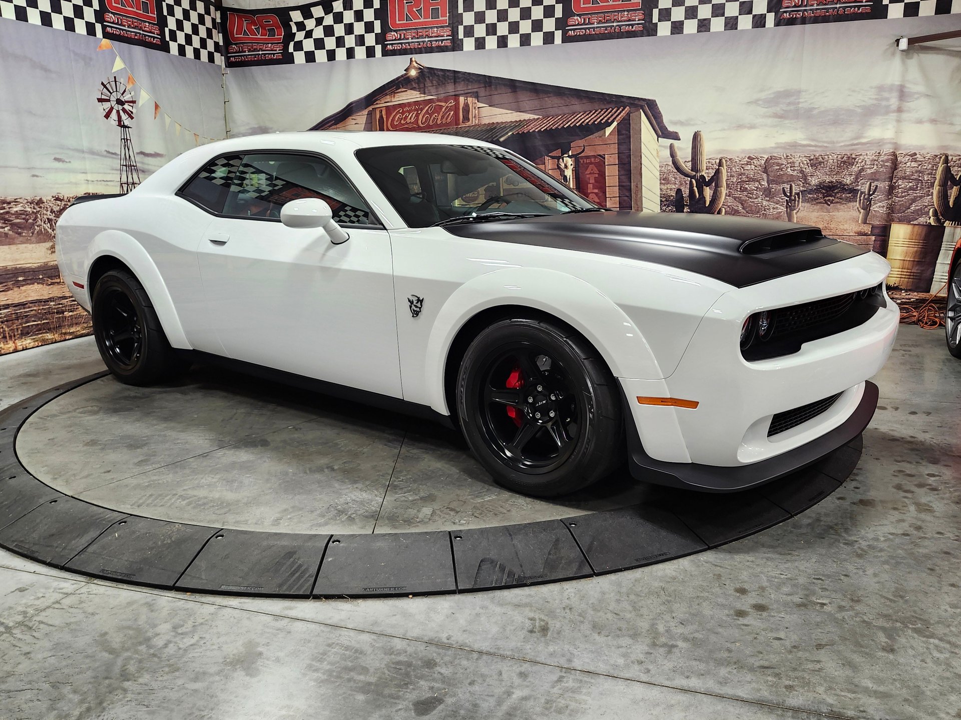 Used 2018 Dodge Challenger SRT Demon RWD image 1
