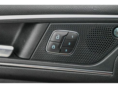 Used 2022 Ford Edge Titanium w/ Class II Trailer Tow Package image 29