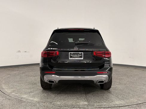 Used 2026 Mercedes-Benz GLB 250 image 10