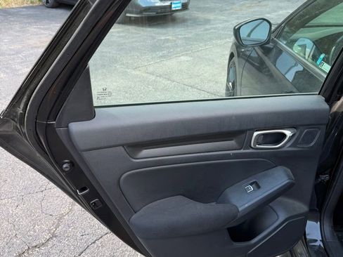 Used 2022 Honda Civic Sport image 11