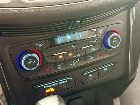 Used 2017 Ford Escape Titanium FWD image 17