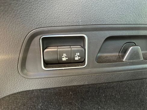 Used 2023 Mercedes-Benz GLS 450 4MATIC image 33