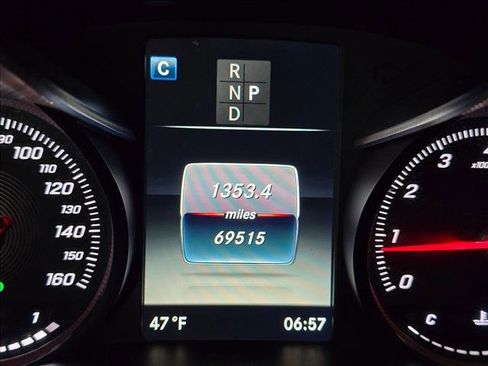 Used 2018 Mercedes-Benz C 300 4MATIC Sedan image 15