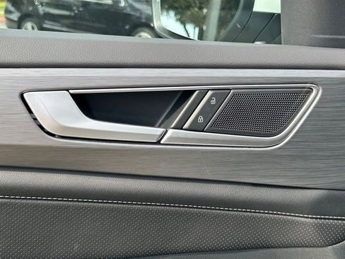 New 2026 Volkswagen Atlas Cross Sport SE FWD image 19