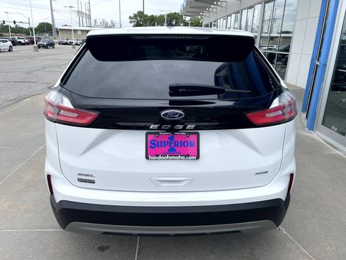Used 2024 Ford Edge SEL AWD/4WD image 3