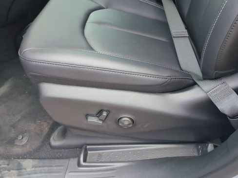 New 2026 Chrysler Pacifica Select FWD image 14