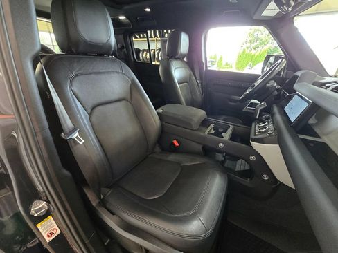 Used 2023 Land Rover Defender 110 SE AWD/4WD image 29