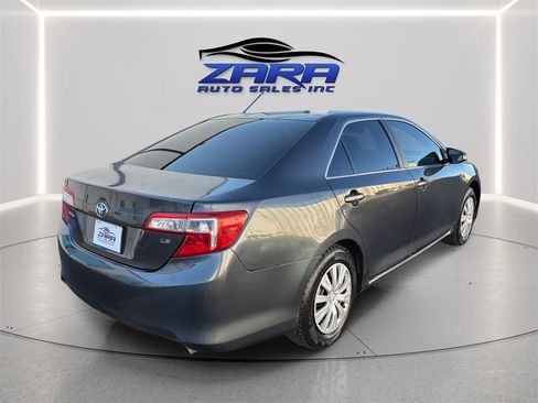 Used 2012 Toyota Camry LE FWD image 7