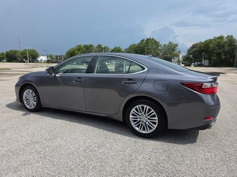 Used 2013 Lexus ES 350 w/ Luxury Pkg FWD image 5