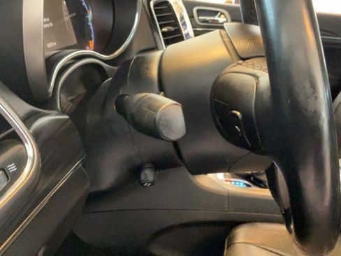 Used 2020 Jeep Grand Cherokee Limited w/ Luxury Group II AWD/4WD image 21