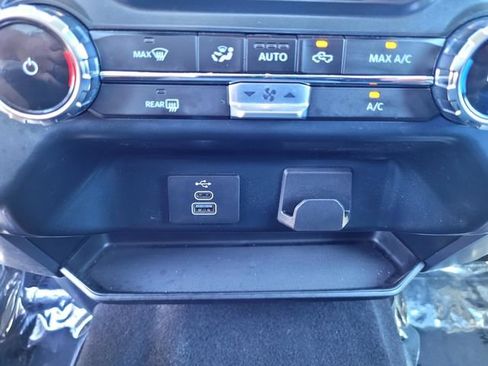 Used 2025 Ford F150 XLT w/ Equipment Group 301A Standard AWD/4WD image 19