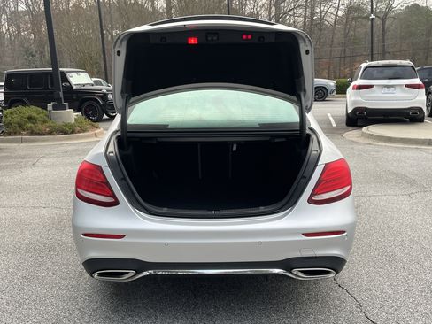 Used 2019 Mercedes-Benz E 300 image 9