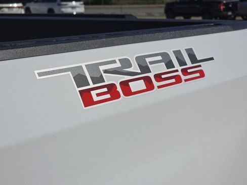 Used 2022 Chevrolet Silverado 1500 LT Trail Boss image 23