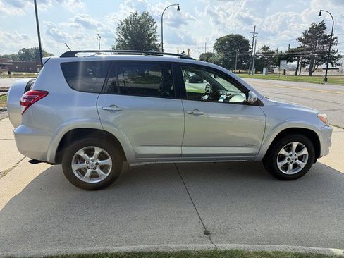Used 2010 Toyota RAV4 Limited AWD/4WD image 4