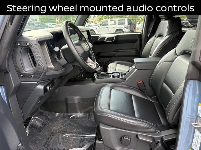 Used 2025 Ford Bronco Badlands AWD/4WD image 12