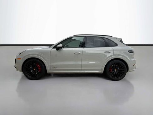 Used 2023 Porsche Cayenne GTS AWD/4WD image 5