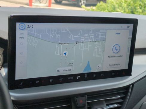 Used 2024 Ford Escape SE image 28