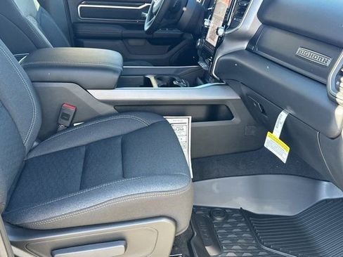 New 2026 RAM 1500 4x4 Crew Cab image 13