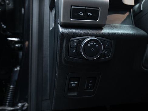 Used 2019 Ford F150 Platinum w/ Technology Package image 47